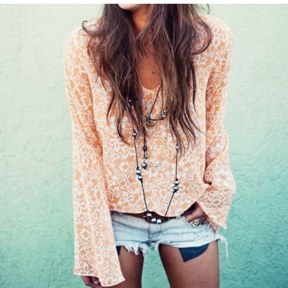Show Me Your MuMu Creamsicle Floral Boho Bell Sleeve Sandee Blouse Size Large - Picture 1 of 9
